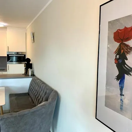 Apartment Resi 10 *