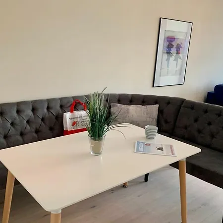 Apartment Resi 10 *